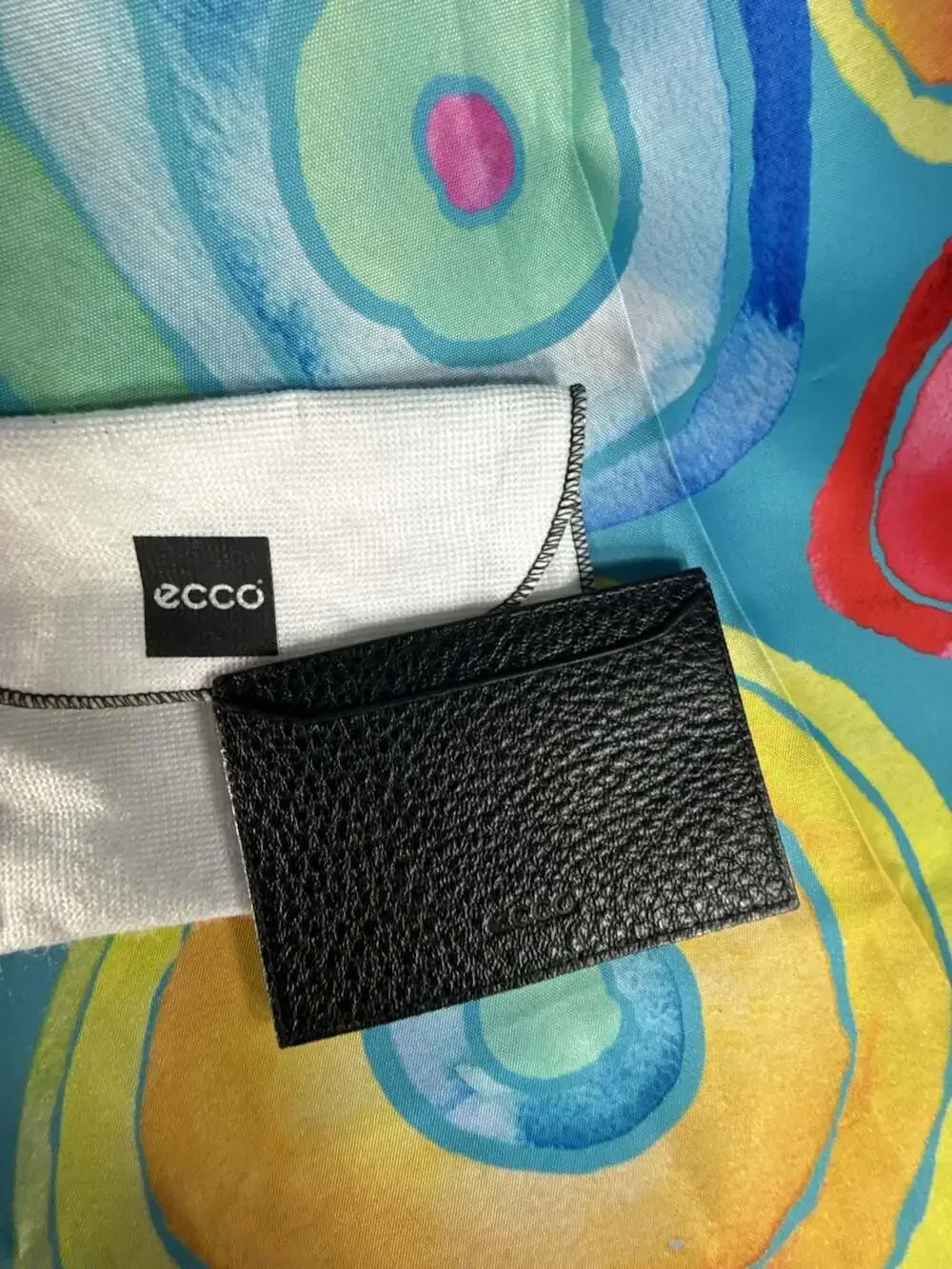 ECCO 118 Danko Black Pebble Grain Leather Slim Card Holder with dust cover